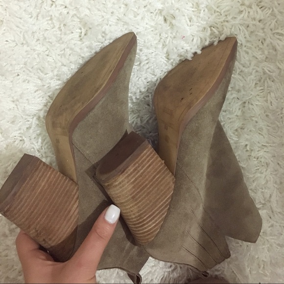 GUESS BOOTIES - Picture 7 of 7