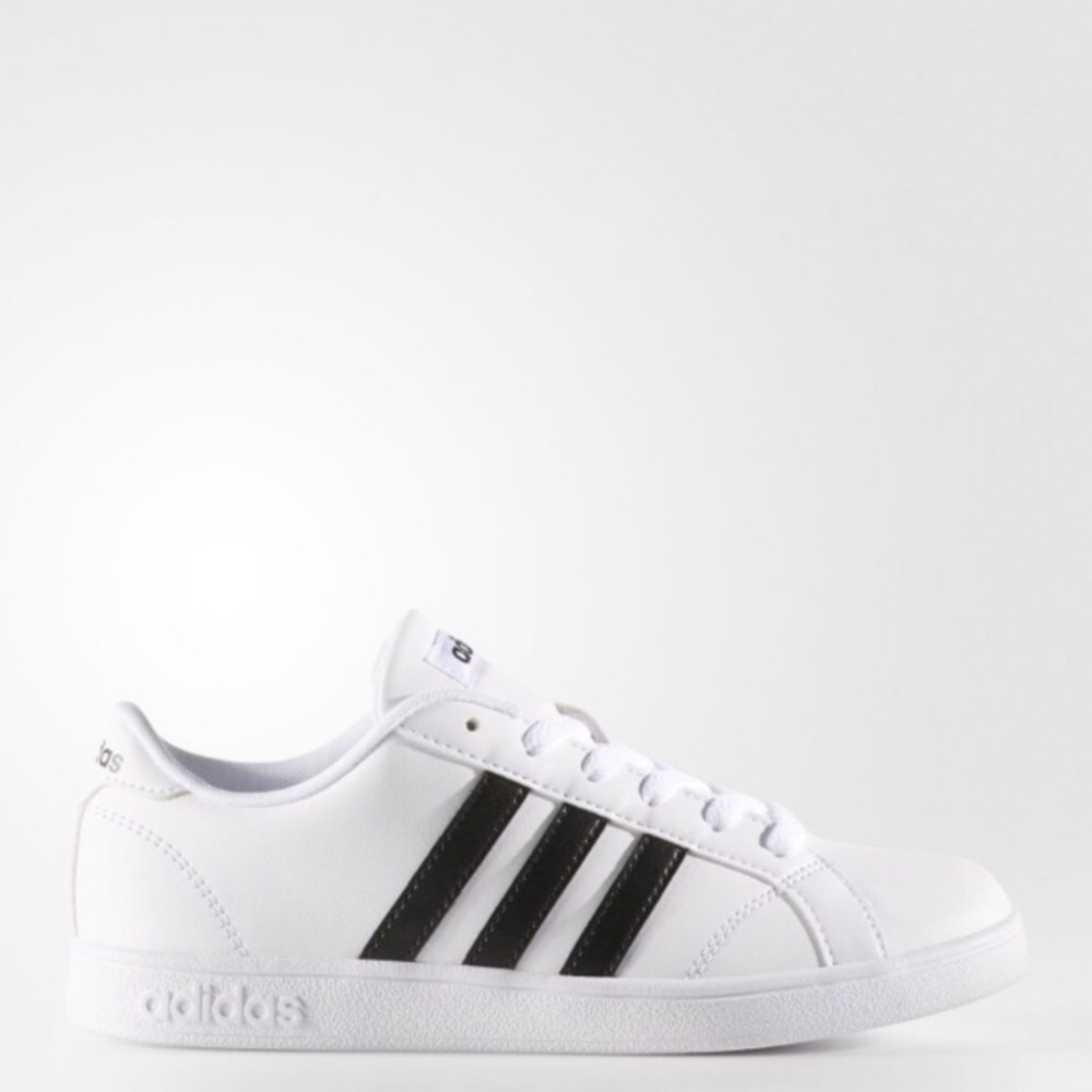 •SOLD• Adidas | Baseline sneaker