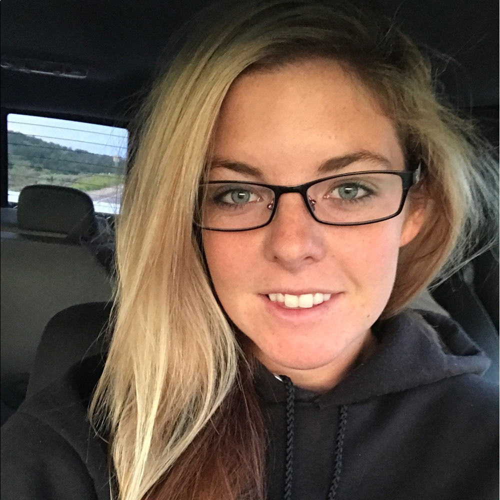 Meet your Posher, Kendra