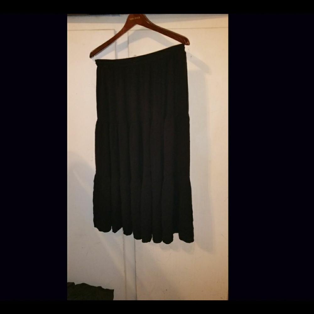 Skirt - Picture 2 of 3