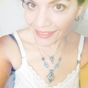 Meet your Posher, Mia