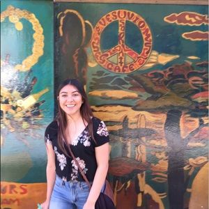 Meet your Posher, Marissa