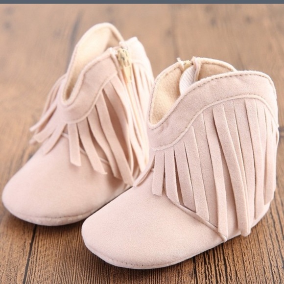 LAST ONE‼️{•Infant Beige Fringe Booties•} - Picture 7 of 7