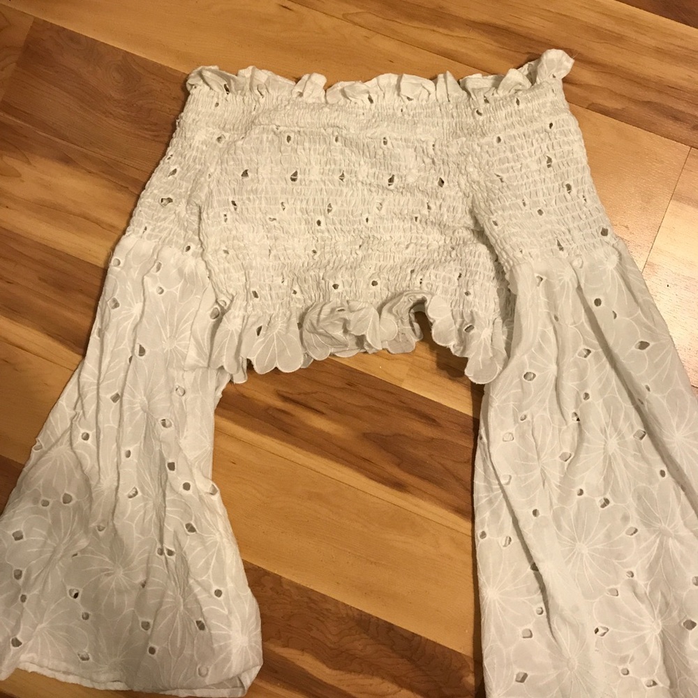 flower off the shoulder long bell sleeve  crop top