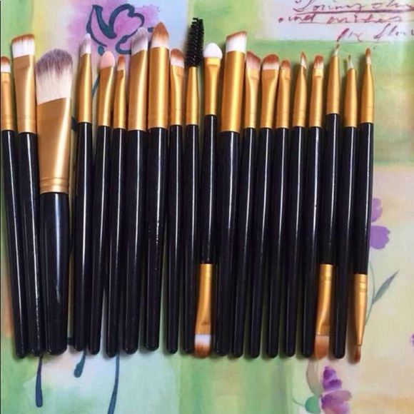 New 20pcs Makeup Brushes - Picture 2 of 3