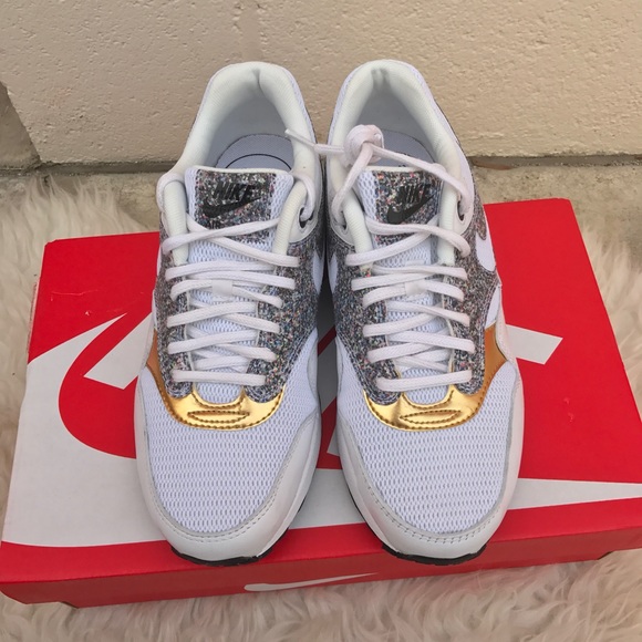 NIKE WOMENS AUTHENTIC AIR MAX Sz 7.5 New - Picture 5 of 7