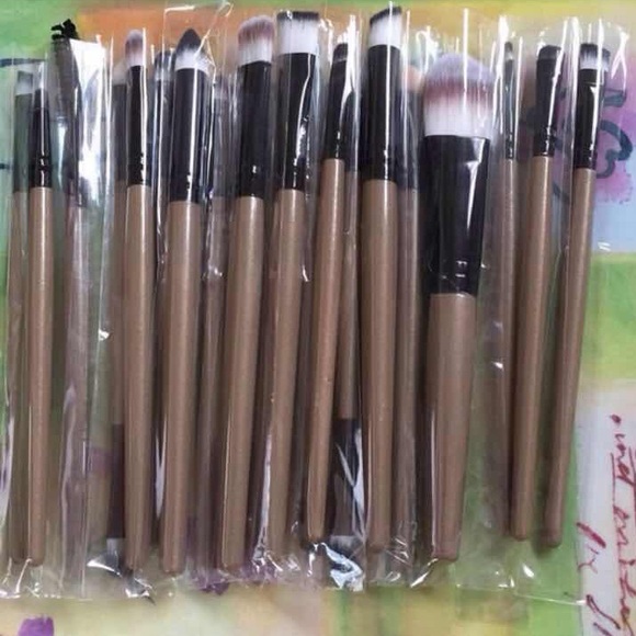 New 20pcs Makeup Brushes - Picture 2 of 3
