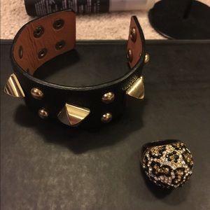 Express cocktail ring and leather bracelet