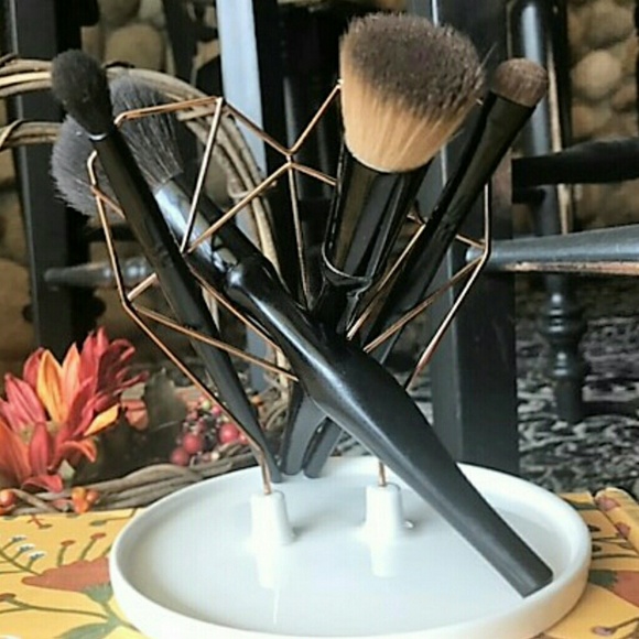 IMM Living BRAND-NEW - Picture 3 of 4