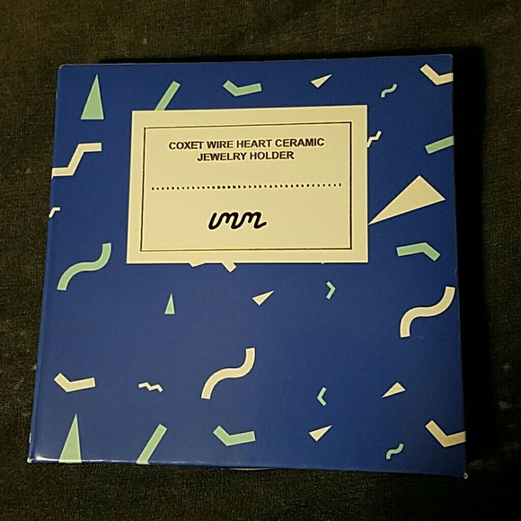 IMM Living BRAND-NEW - Picture 4 of 4