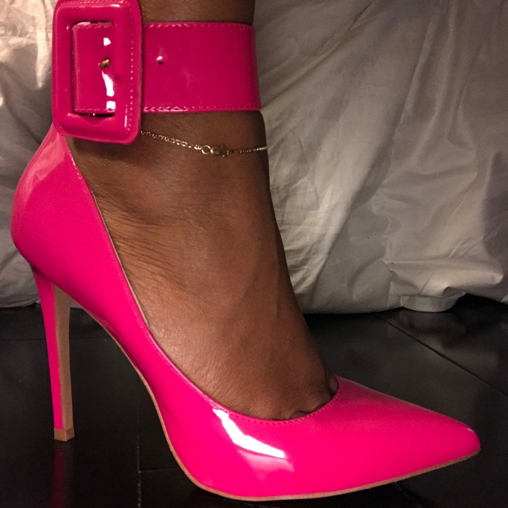 ZigiNY hot pink pumps