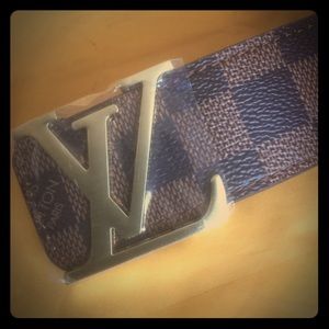 Brand New! brown checkered LV belt w/ gold Buckle