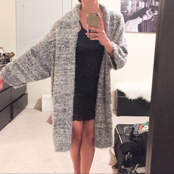 🖤SOLD🖤 Super Fuzzy Cardigan With Kimono Sleeves. - Picture 2 of 4
