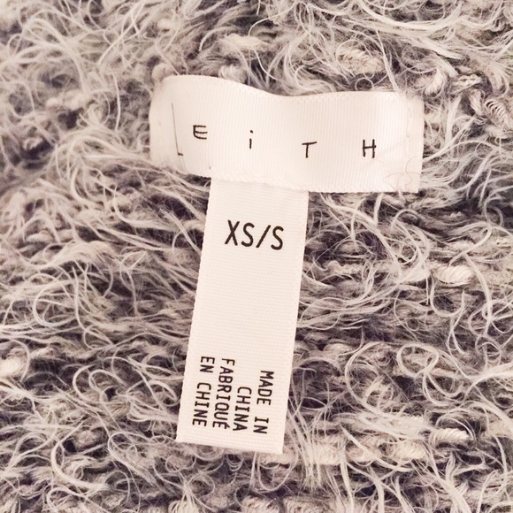 🖤SOLD🖤 Super Fuzzy Cardigan With Kimono Sleeves. - Picture 3 of 4