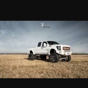 Meet your Posher, Santos