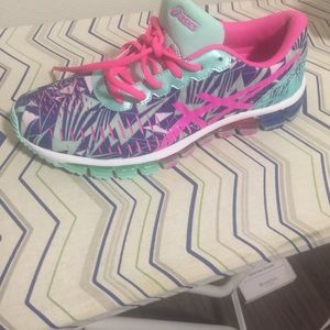 Asics Gel Sneakers Size 7(YOUTH)