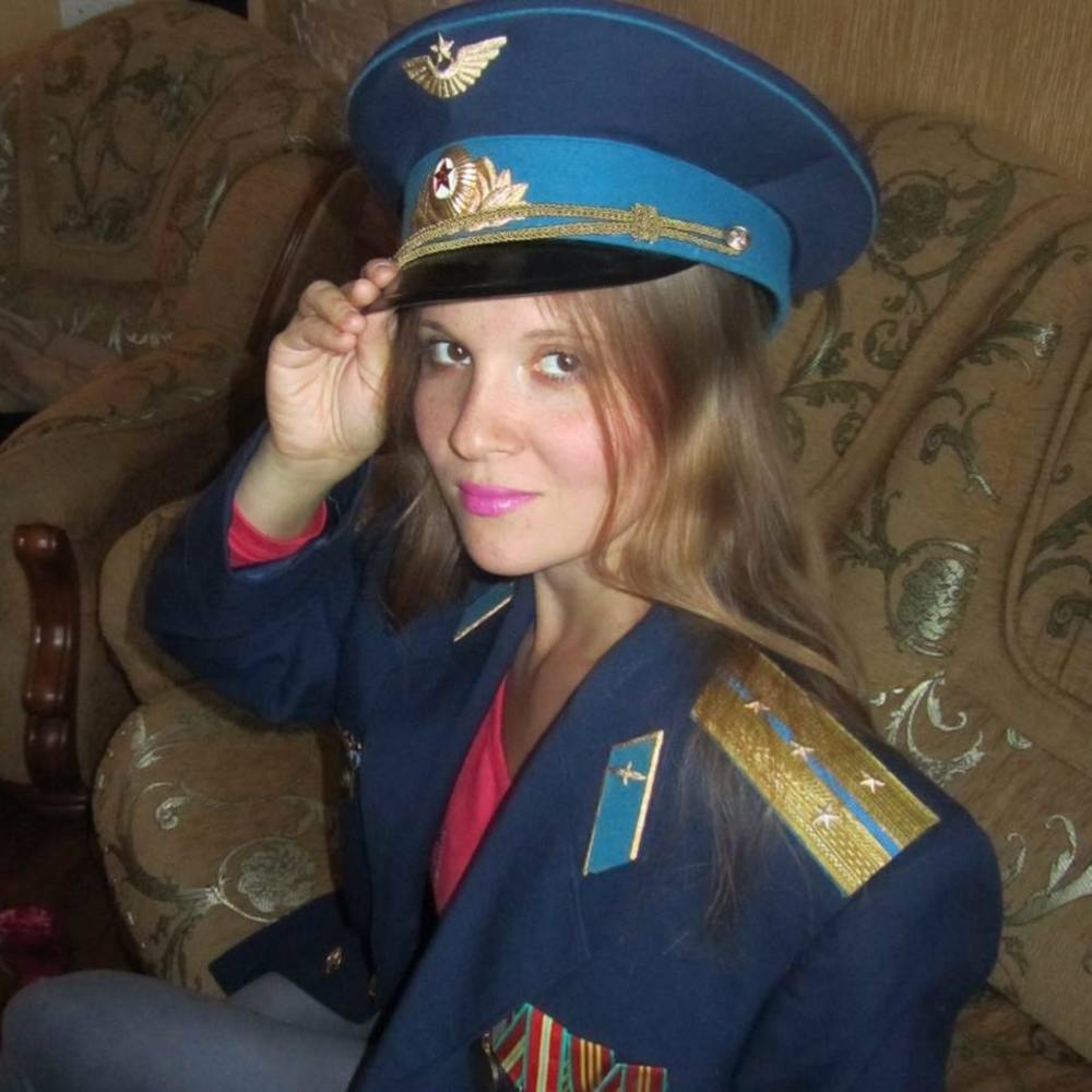 Meet your Posher, Aliona