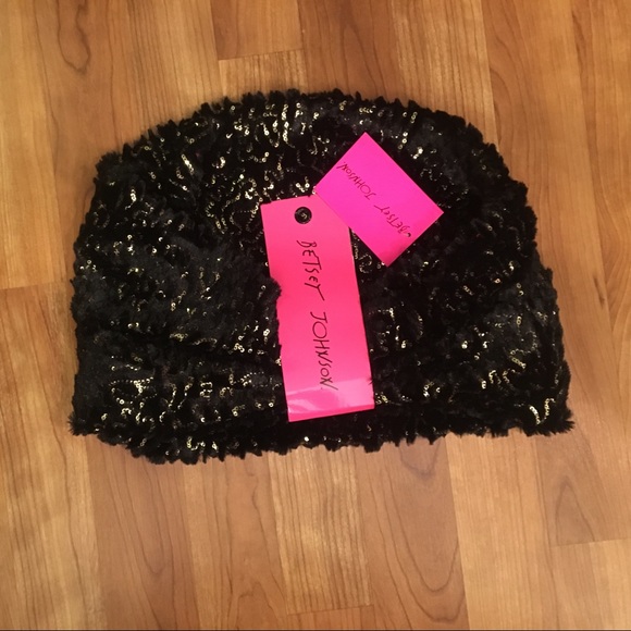 😊FREE😊W/$35 Purchase -  NWT 🌈HOST PICK BETSEY JOHNSON fuzzy, warm & sparkles - Picture 3 of 3