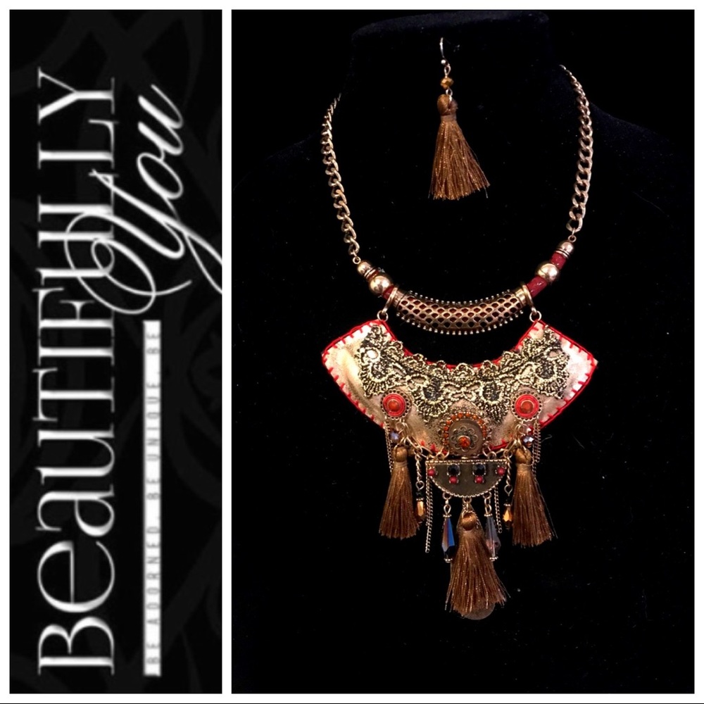 VINTAGE DROP TRIPLE TASSEL STATEMENT NECKLACE