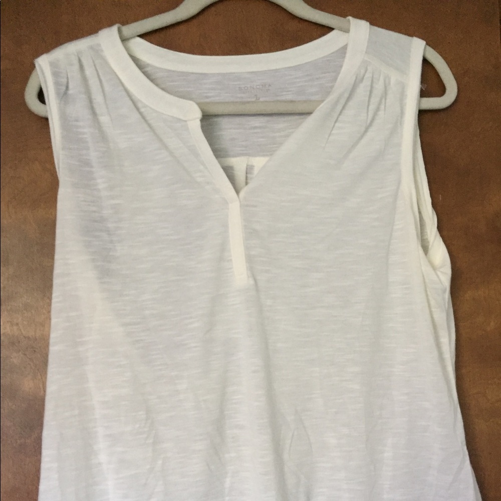 Sonoma sleeveless shirt