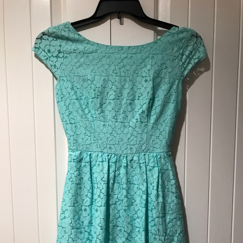 B. Darlin lace dress.Capped sleeves.