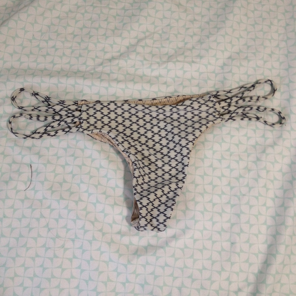 ❗️Final price drop❗️Acacia Maui size S in diamond