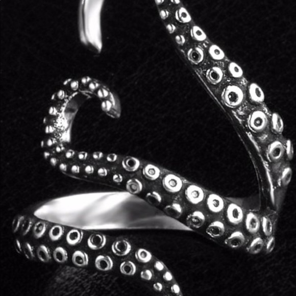 Modern  Octopus Tentacle Ring - Picture 4 of 6