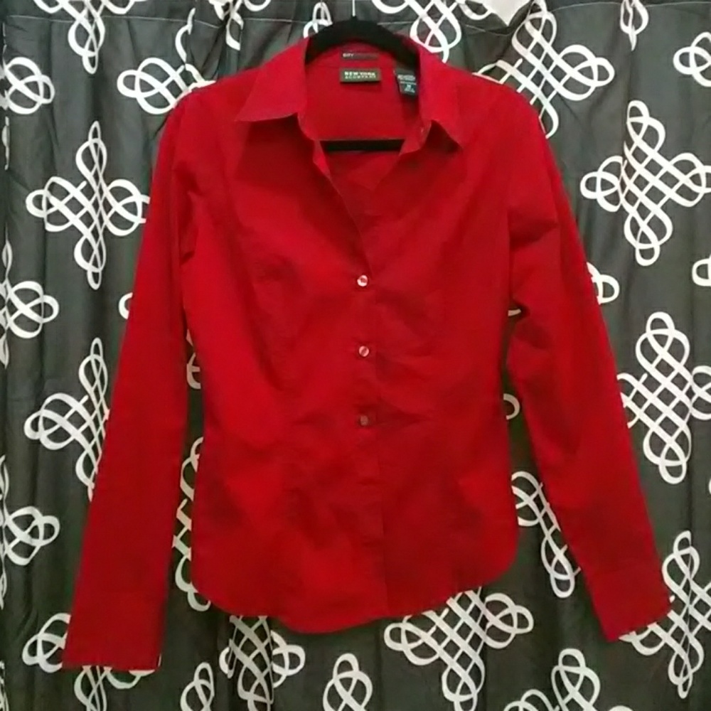 Collared button shirt