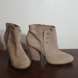 Sole Society 8.5 Suede Booties