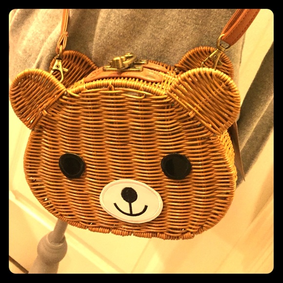 😝HP🙃 🐻ONLY 1 LEFT! Teddy Bear Crossbody Bag🐻 - Picture 2 of 8