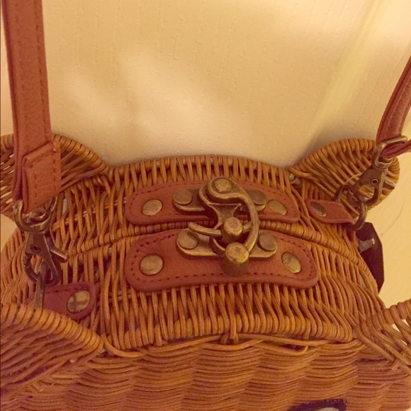 😝HP🙃 🐻ONLY 1 LEFT! Teddy Bear Crossbody Bag🐻 - Picture 4 of 8