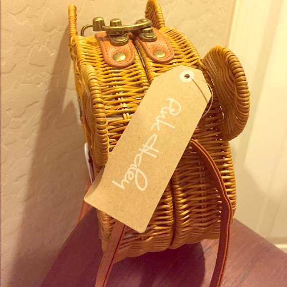 😝HP🙃 🐻ONLY 1 LEFT! Teddy Bear Crossbody Bag🐻 - Picture 6 of 8