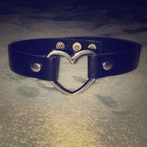 Heart Choker!