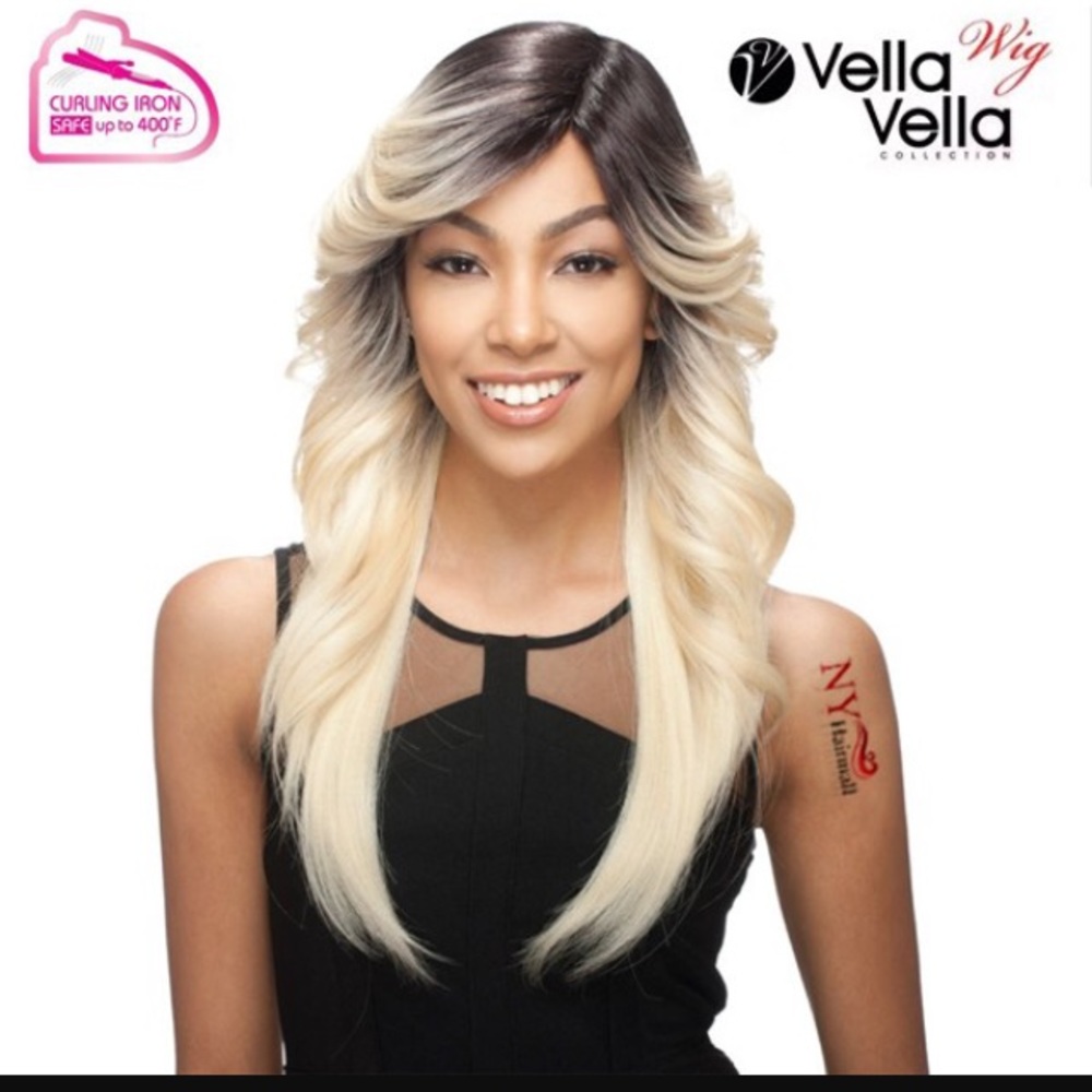 ✨SOLD✨ Ombré blonde long Farrah wig
