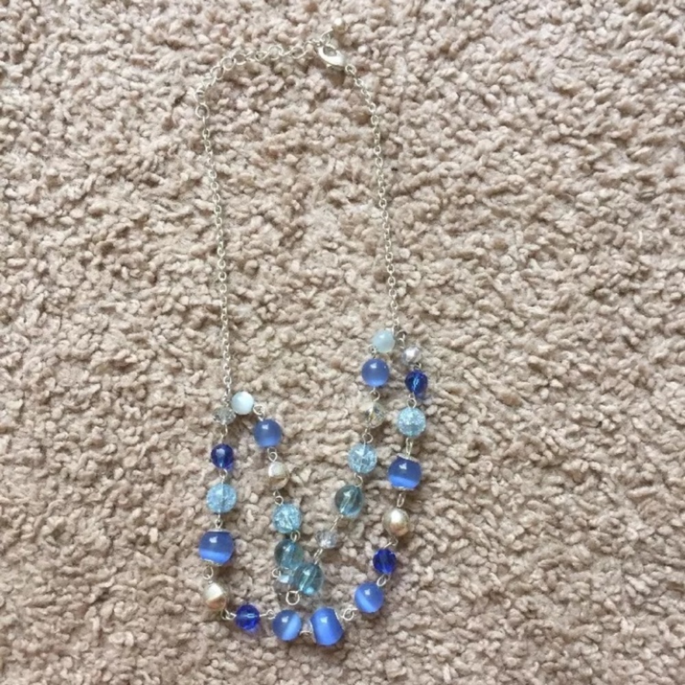 Blue tiered necklace