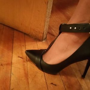 Meet your Posher, Nlove