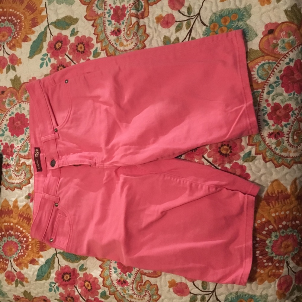 Pink IZOD Bermuda shorts sz 10