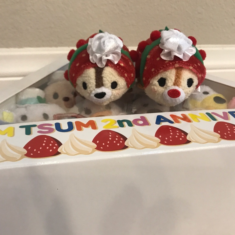 AUTH Disney Japan 2nd TsumTsum Chip & Dale (PAIR)