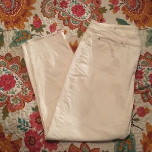 Ann Taylor modern fit white jeans sz 12