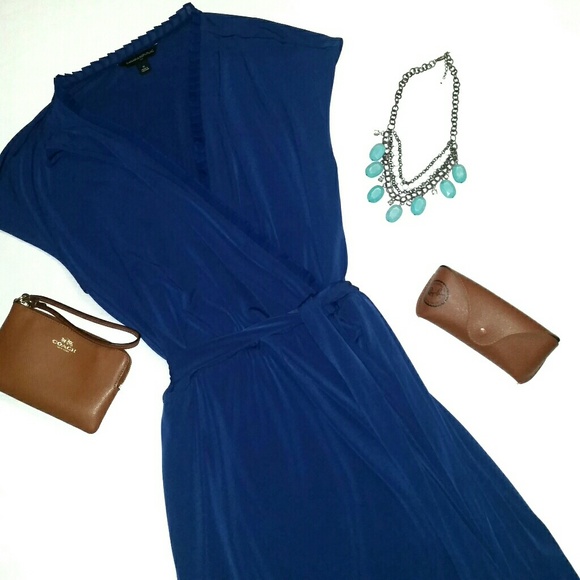 Banana Republic Dresses & Skirts - Banana Republic wrap dress in blue