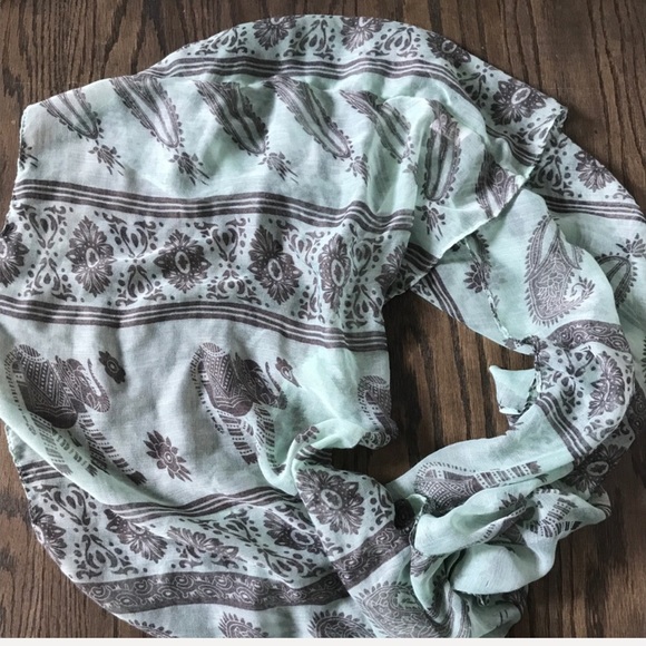 💥💥 3 Scarf Bundle💥💥 - Picture 4 of 4
