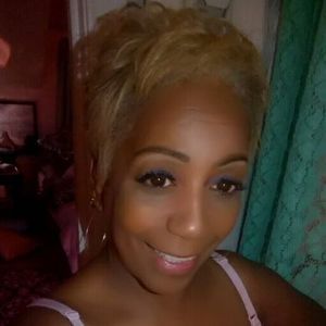 Meet your Posher, Debra