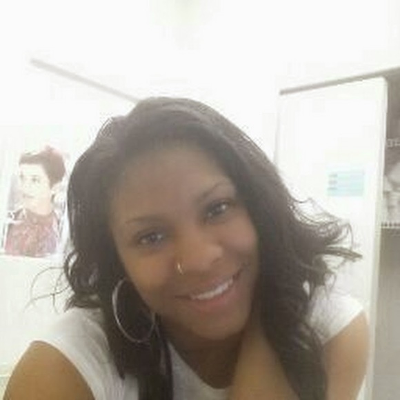 Meet your Posher, Shenay - Picture 1 of 1