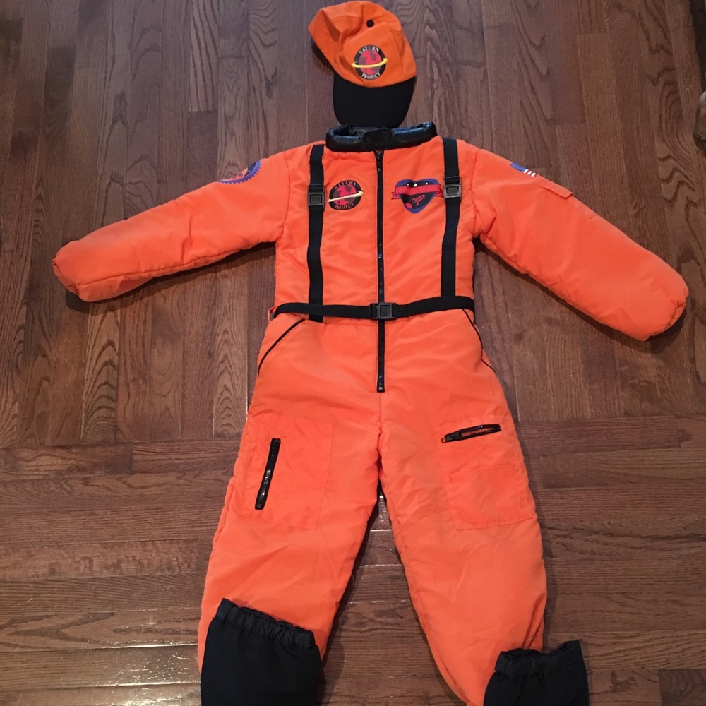 Size 8 similar to the pottery barn costume