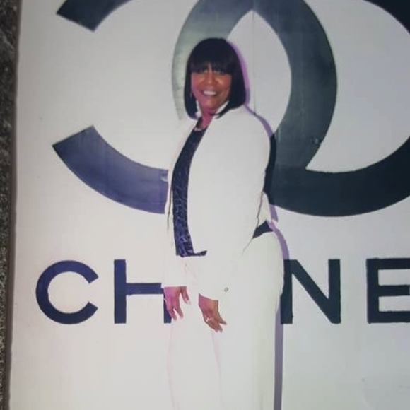 Meet your Posher, Ladonna - Picture 1 of 1