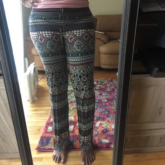 Flowy bohemian pants with pockets! - Picture 2 of 5