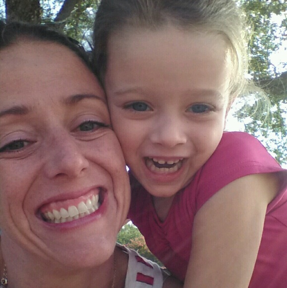 Meet your Posher, Nikki - Picture 1 of 1