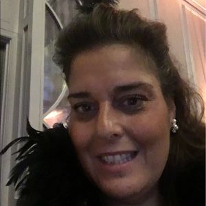 Meet your Posher, Mia