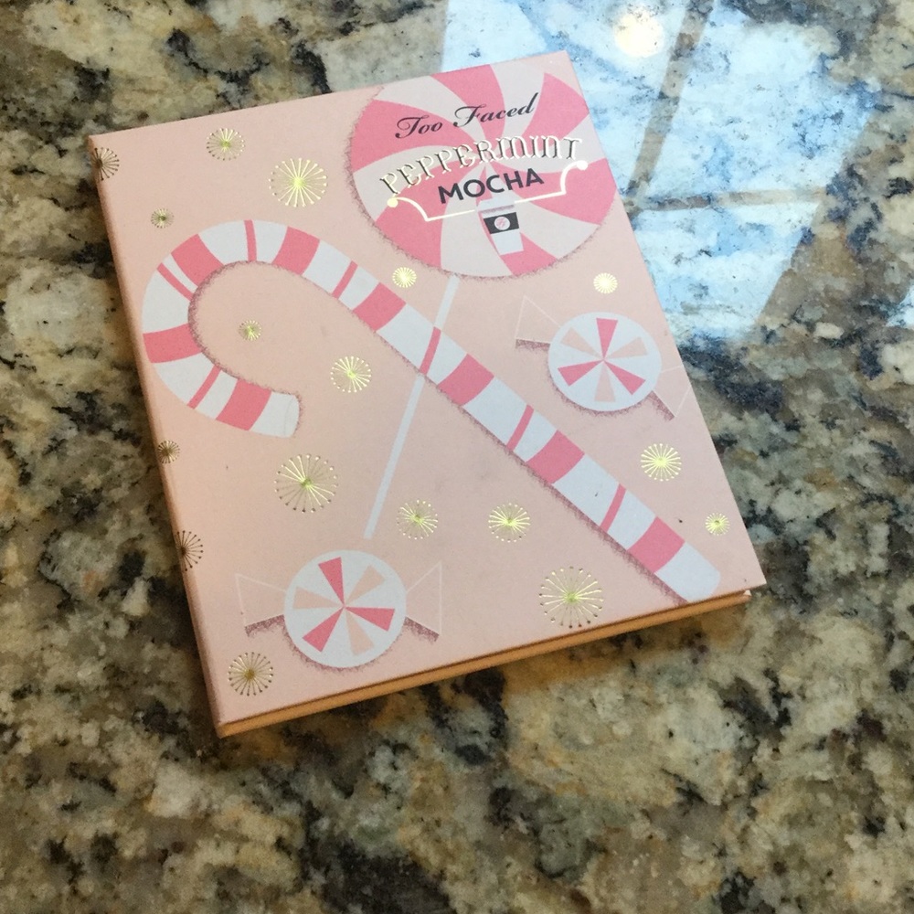LIMITED EDITION Too Faced Peppermint Mocha Palette