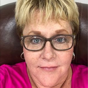 Meet your Posher, Arlinda